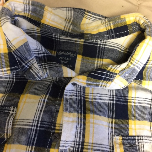 Flannels - Picture 4 of 4